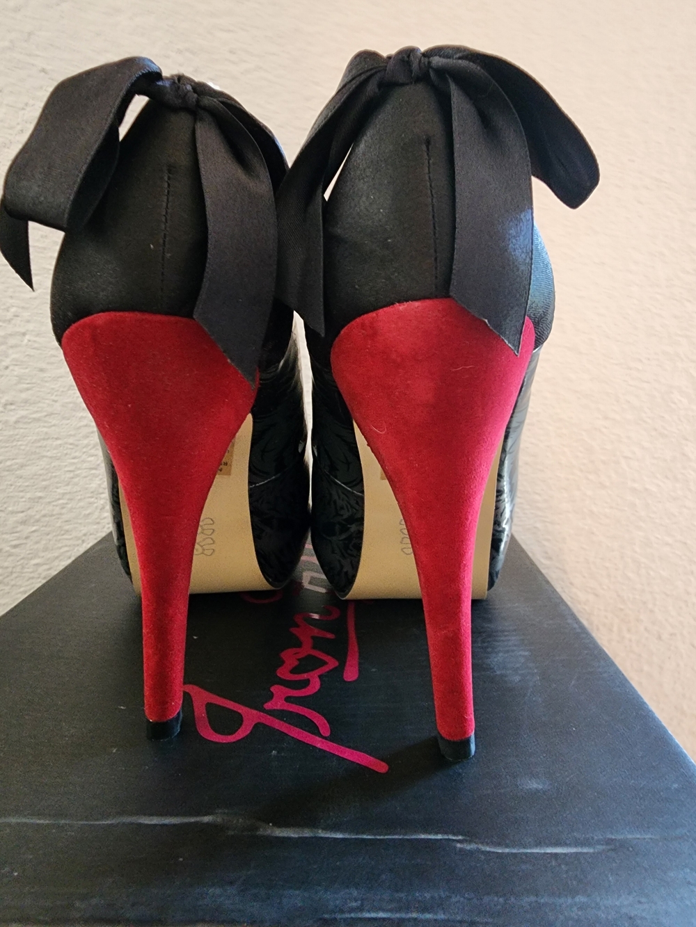 RARE! Wolf Beater Platform Peep-Toe High Heels By Iron Fist - Picture 5 of 6